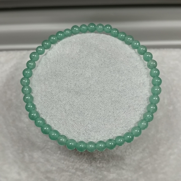 Green Aventurine Beaded Stretch Bracelet Natural Green Aventurine Gemstone Bead - Picture 3 of 12